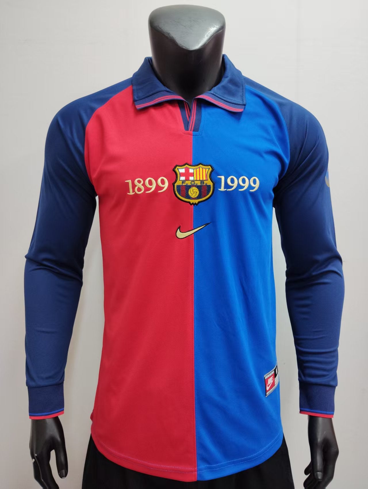 FC BARCELONE - 1899-1999 Manches Longues
